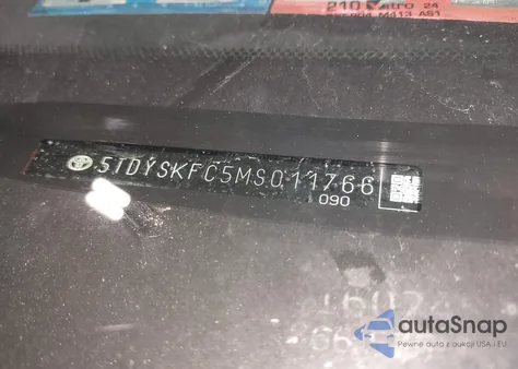 2021 Toyota Sienna Xle z USA, uszkodzony, nr VIN 5TDYSKFC5MS011766